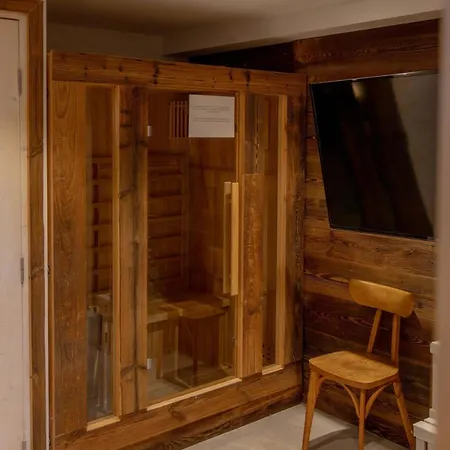 Spacious And Comfortable In Appartement