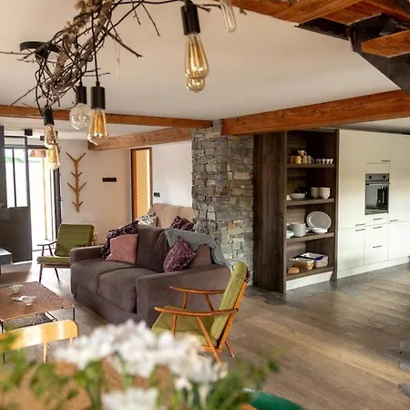 Spacious And Comfortable In Lejlighed